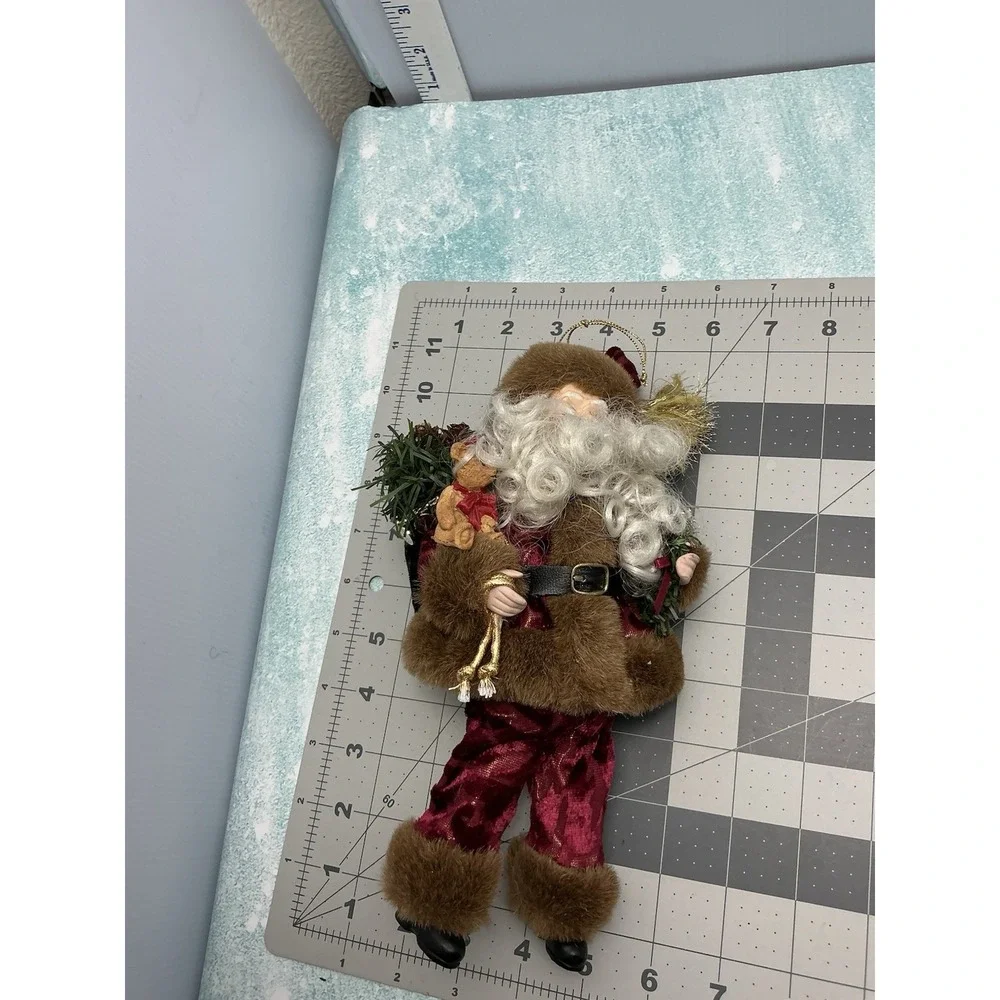Santa Claus Figurine‎ Ornament 9'